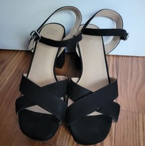 💞3/$15💞 size 10 chucky ankle strap black Heels